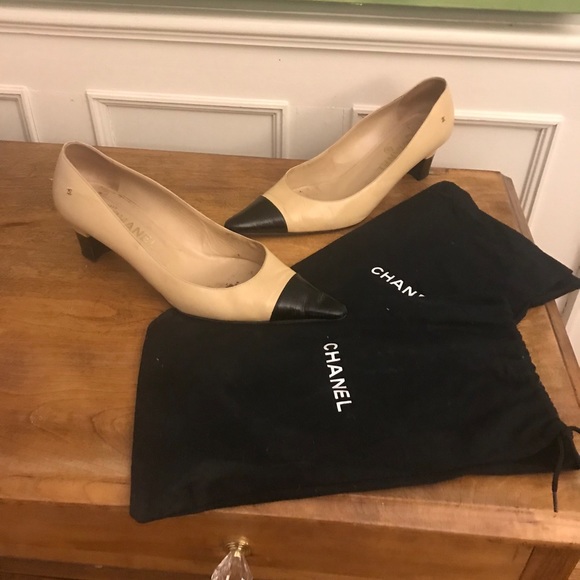 Vintage Chanel Pumps - Picture 1 of 10